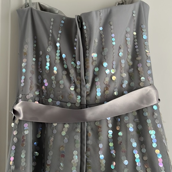 BCBG MaxAzria silver/grey Mid length Dress - Picture 3 of 5